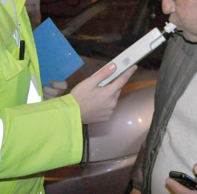 Şoferii de week-end lovesc din nou: un bărbat băut a băgat 6 oameni în spital